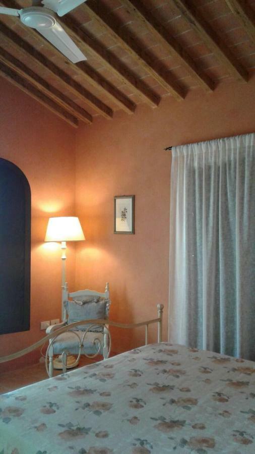 Podere La Fausta เซอราวาเลพิสโตเยเซ ภายนอก รูปภาพ